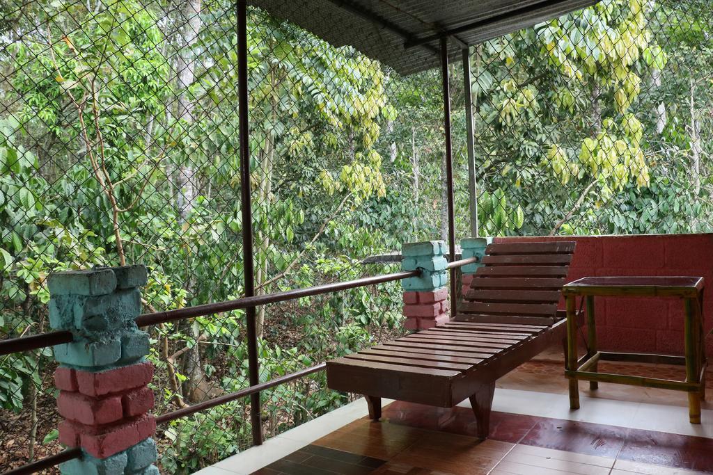 Jungleparadiso Homestay Thekkady Exterior photo