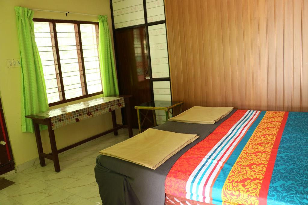 Jungleparadiso Homestay Thekkady Exterior photo