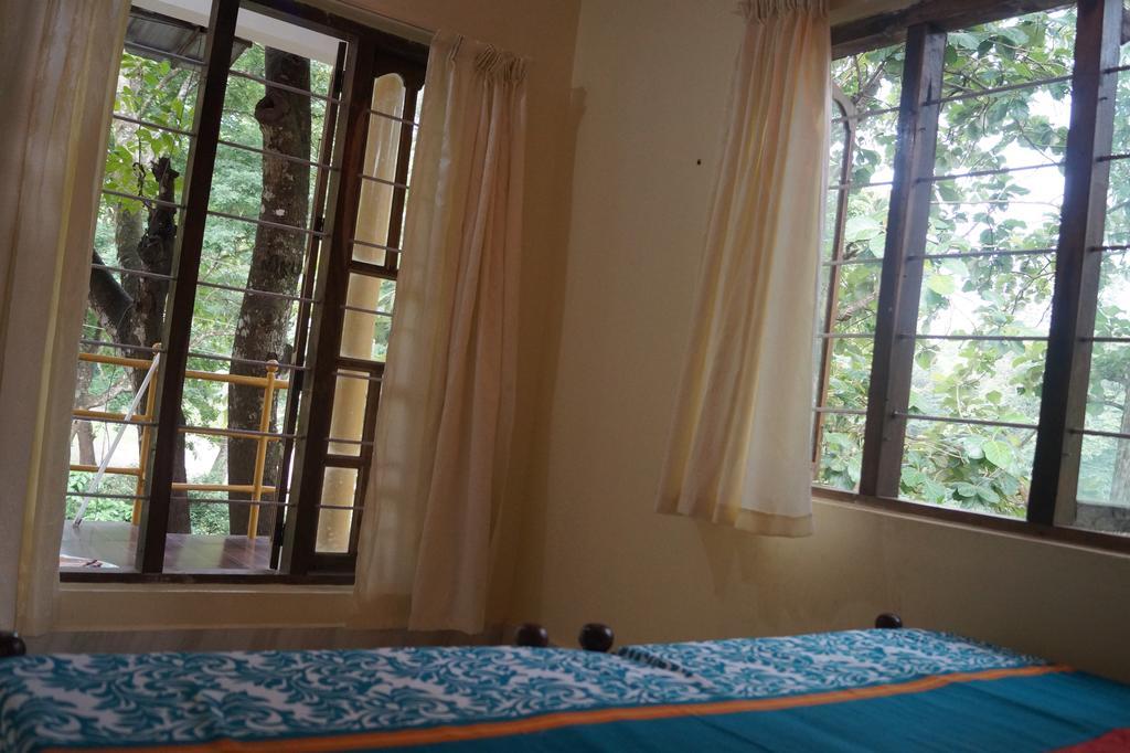 Jungleparadiso Homestay Thekkady Exterior photo