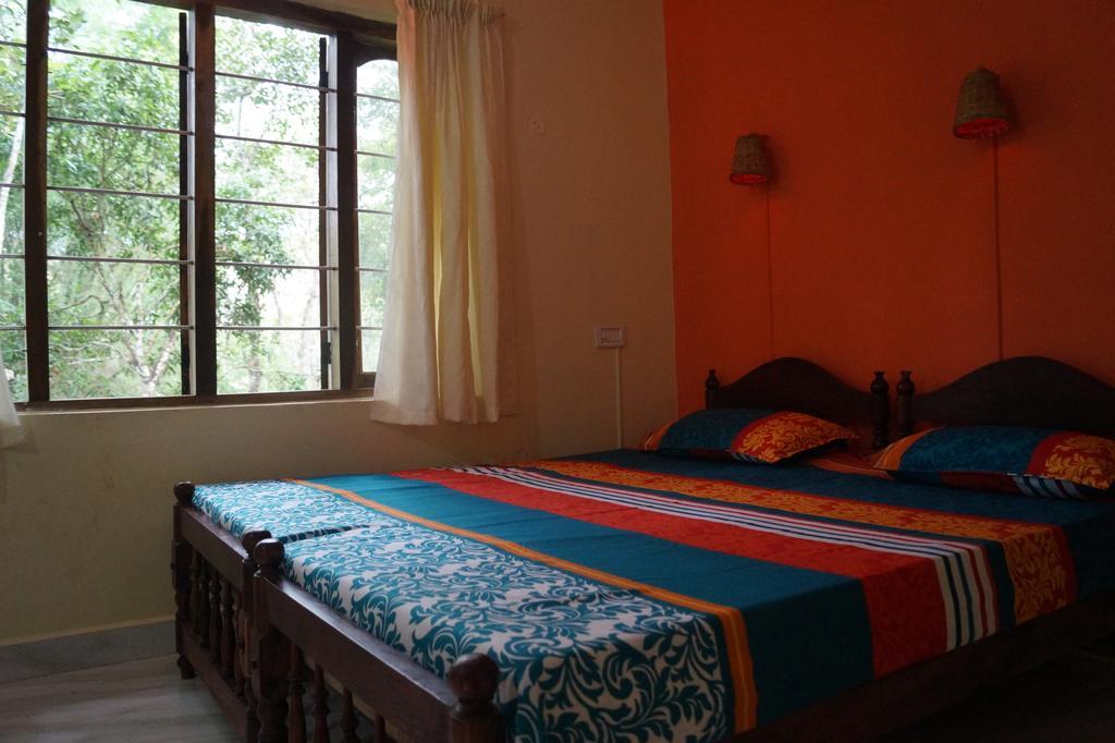 Jungleparadiso Homestay Thekkady Exterior photo